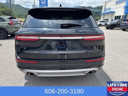 Used 2022 Lincoln Corsair AWD w/ Premium Package image 9