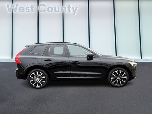 Certified 2025 Volvo XC60 B5 Plus image 2