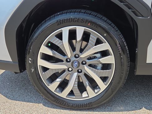 Certified 2025 Subaru Forester Touring AWD/4WD image 9