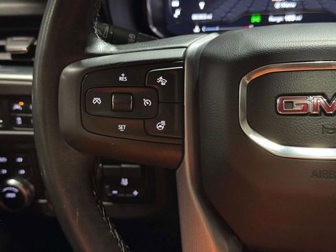 Used 2022 GMC Yukon SLT w/ SLT Luxury Package AWD/4WD image 11