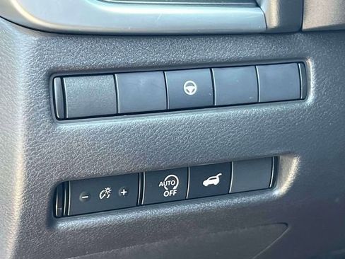 Used 2023 Nissan Rogue SV w/ SV Premium B Package image 20