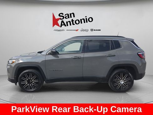 Certified 2024 Jeep Compass Latitude image 5