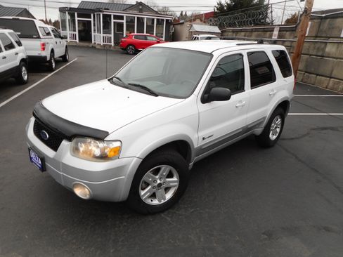 Used 2006 Ford Escape 4WD Hybrid image 4