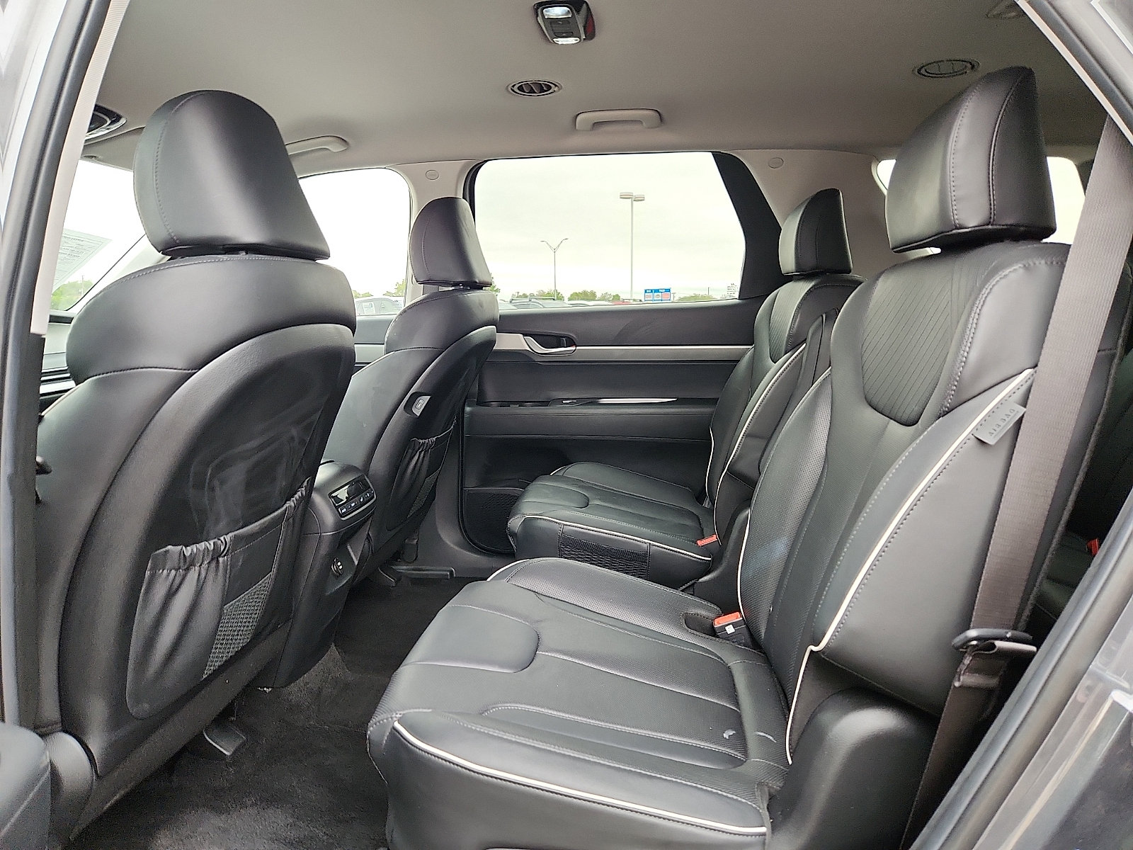 Used 2025 Hyundai Palisade SEL FWD image 11