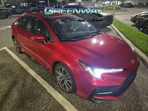 Used 2021 Toyota Corolla SE FWD image 3