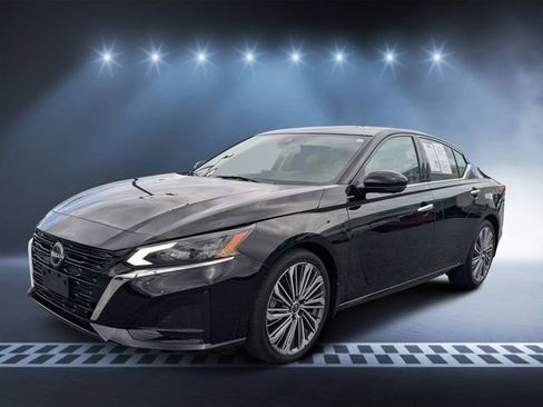 Used 2024 Nissan Altima 2.5 SL FWD image 7