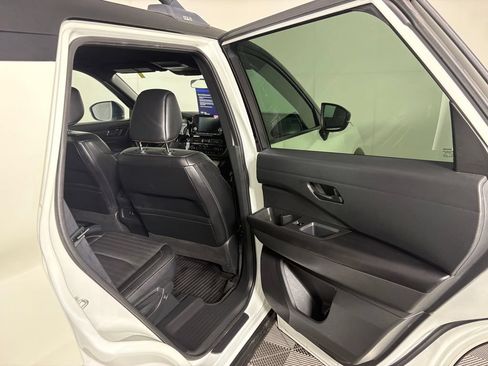 Used 2024 Nissan Pathfinder Rock Creek AWD/4WD image 32
