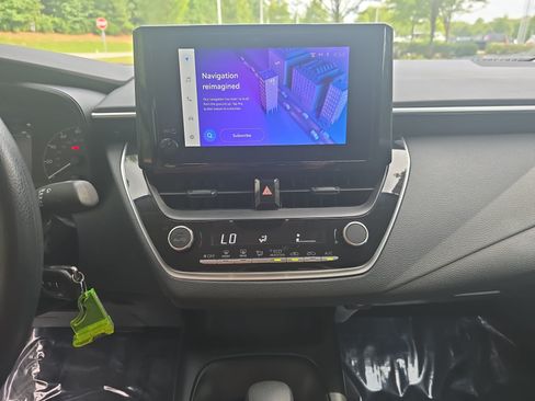 Used 2024 Toyota Corolla LE FWD image 19