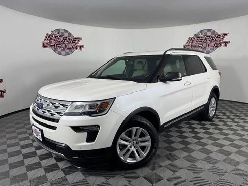 Used 2019 Ford Explorer XLT w/ Equipment Group 202A AWD/4WD image 1