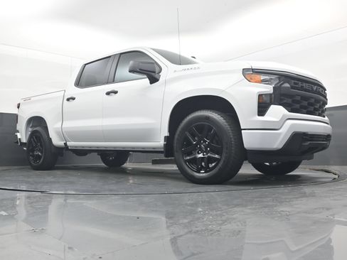 Used 2026 Chevrolet Silverado 1500 Custom AWD/4WD image 19