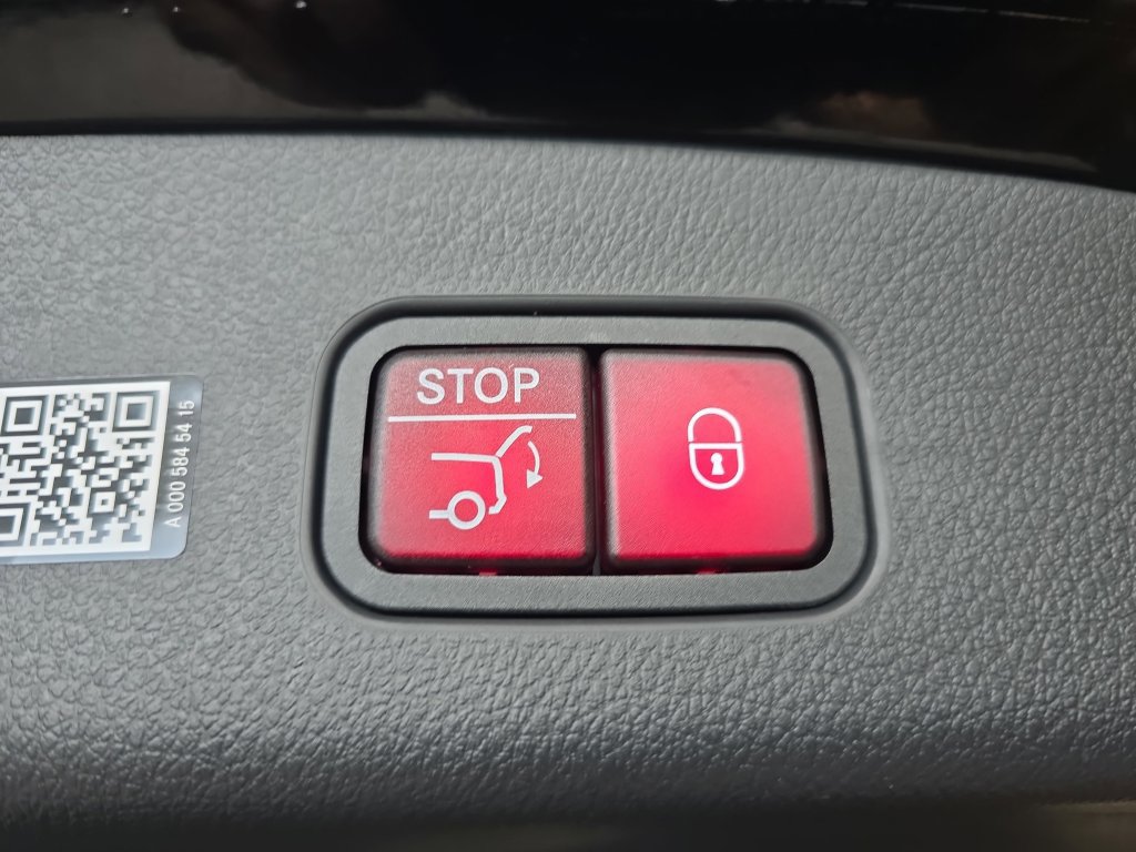 Certified 2026 Mercedes-Benz GLC 300 image 16