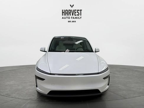 Used 2026 Tesla Model Y Long Range AWD/4WD image 9