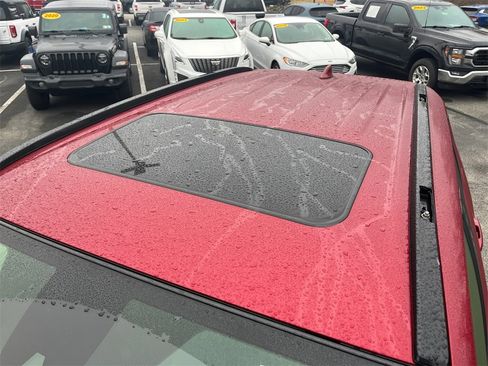 Used 2019 Toyota RAV4 XLE image 27