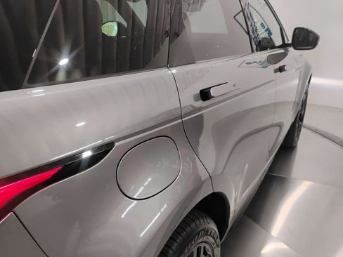 Used 2023 Land Rover Range Rover Evoque R-Dynamic SE AWD/4WD image 17