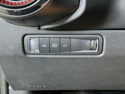 Used 2024 Chevrolet Equinox EV RS FWD image 17