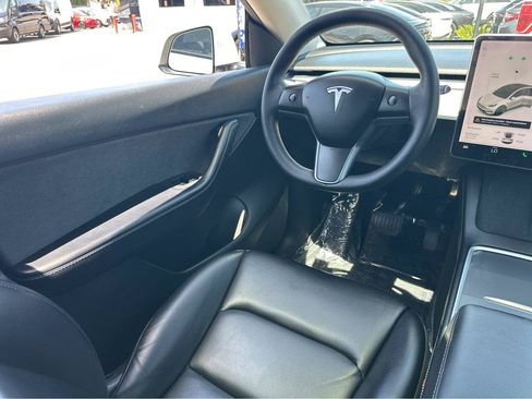 Used 2021 Tesla Model Y Long Range AWD/4WD image 19