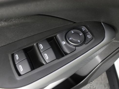 New 2026 Chevrolet Trax LS w/ LS Convenience Package FWD image 14