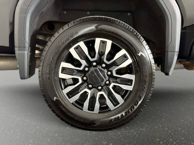 Used 2025 GMC Sierra 2500 Denali Ultimate AWD/4WD image 16