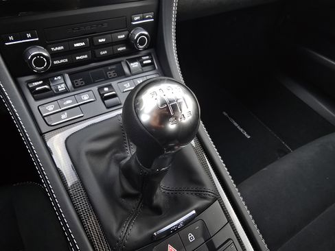 Certified 2025 Porsche 718 Cayman GT4 image 20