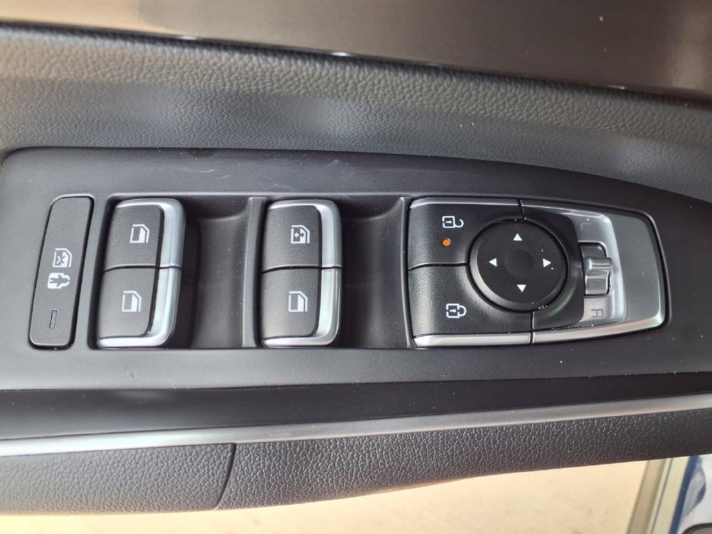 Certified 2026 Kia Sorento S FWD image 11