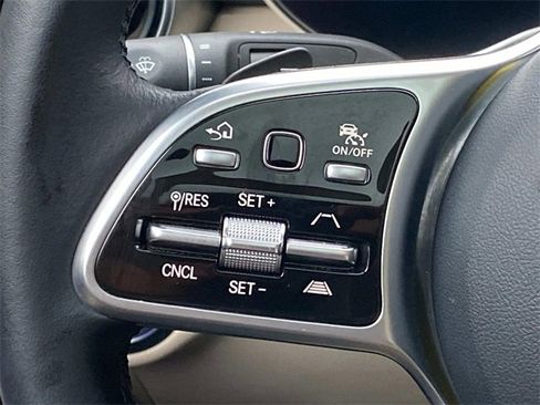 Used 2022 Mercedes-Benz GLC 300 4MATIC image 22