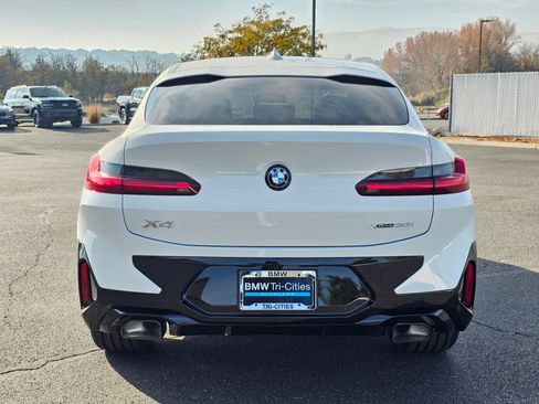 New 2025 BMW X4 xDrive30i w/ Premium Package image 5
