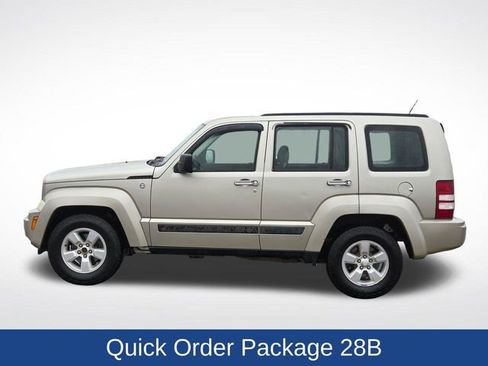 Used 2011 Jeep Liberty Sport AWD/4WD image 8