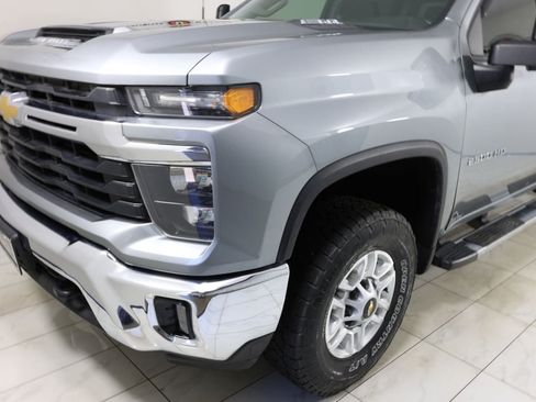 Used 2024 Chevrolet Silverado 2500 LT w/ Convenience Package AWD/4WD image 42