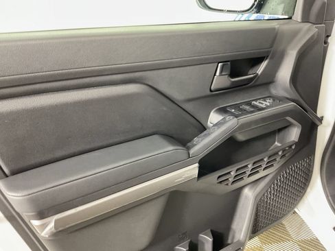 New 2026 Toyota Tacoma SR5 AWD/4WD image 14