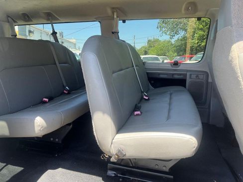 Used 2010 Ford E-350 and Econoline 350 XL RWD image 7