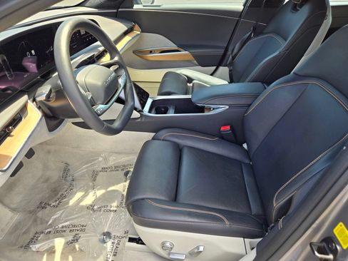 Used 2025 Lucid Air Touring AWD/4WD image 16