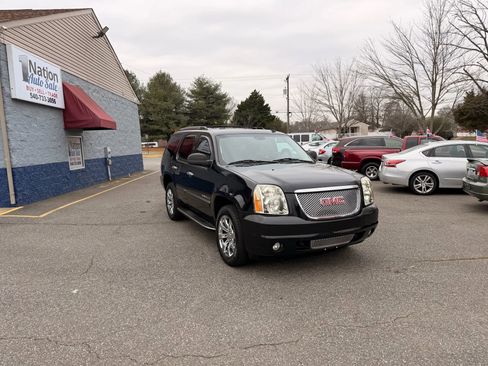 Used 2009 GMC Yukon Denali image 8