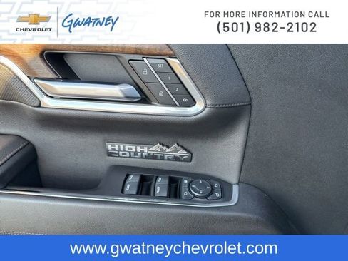 Used 2023 Chevrolet Silverado 1500 High Country w/ Technology Package image 22