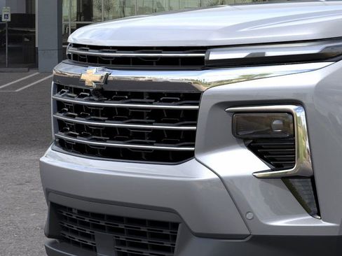 New 2025 Chevrolet Traverse LT w/ Enhanced Driving Package image 37