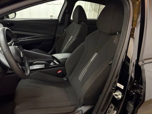 Used 2025 Hyundai Elantra Sport FWD image 26