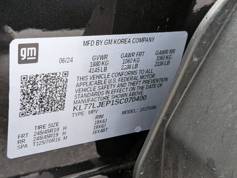 Used 2025 Chevrolet Trax RS w/ Driver Confidence Package FWD image 39
