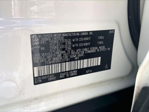 Used 2025 Toyota RAV4 XLE image 33