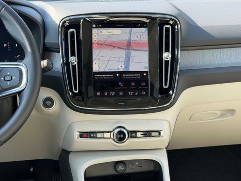 New 2026 Volvo XC40 B5 Ultra w/ Protection Package Premier image 12