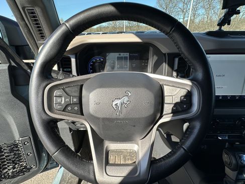 Used 2023 Ford Bronco Wildtrak image 21
