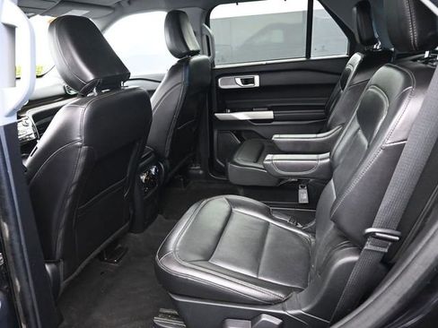 Used 2022 Ford Explorer Limited w/ Class IV Trailer Tow Package image 17