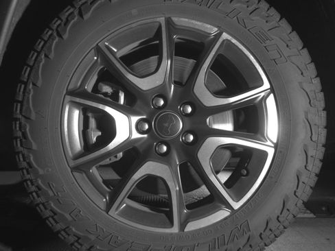 Used 2025 Jeep Compass Trailhawk AWD/4WD image 12