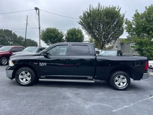 Used 2020 RAM 1500 Classic SLT w/ Luxury Group RWD image 9