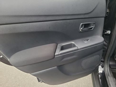 Used 2026 Mitsubishi Outlander Sport ES AWD/4WD image 9