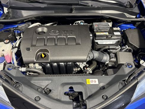 Used 2022 Toyota C-HR XLE image 38