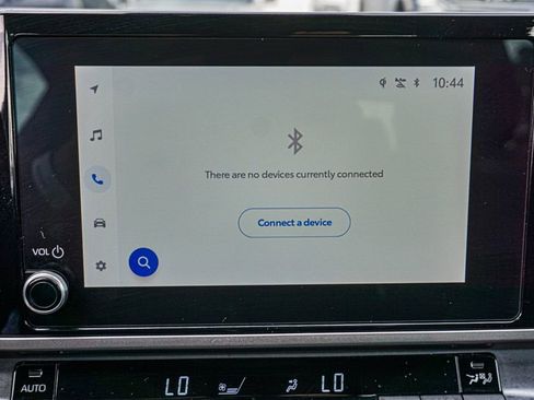 Used 2025 Toyota Camry SE image 33