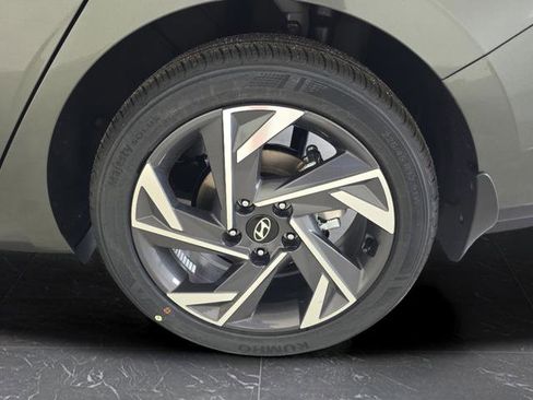 New 2025 Hyundai Elantra Sport image 31