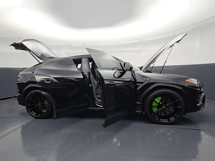 Used 2022 Lamborghini Urus AWD/4WD image 15