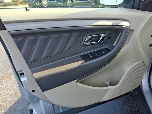 Used 2012 Ford Taurus SEL image 12