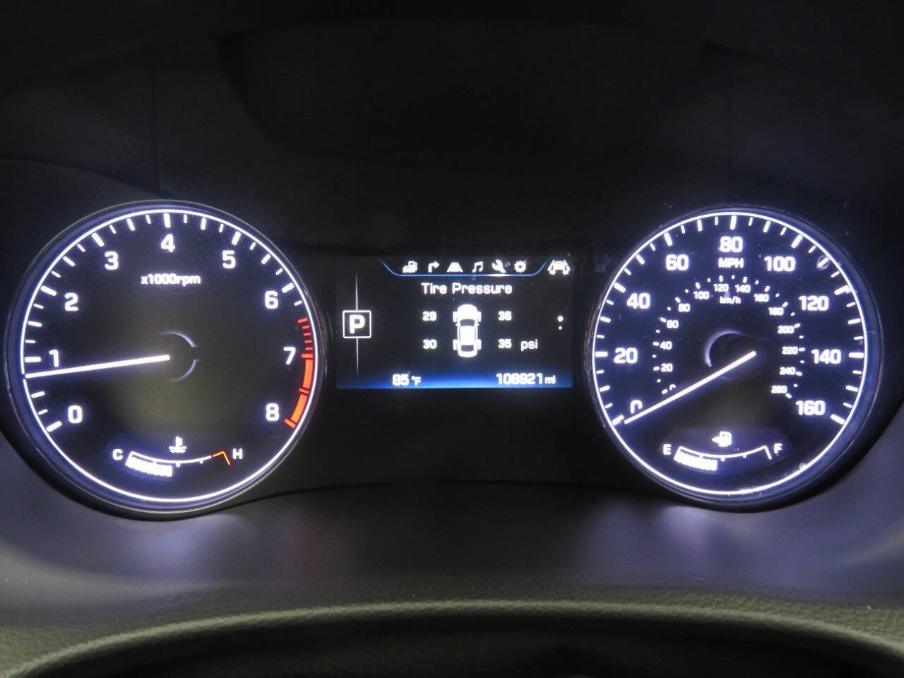 Used 2017 Genesis G80 3.8 RWD image 17