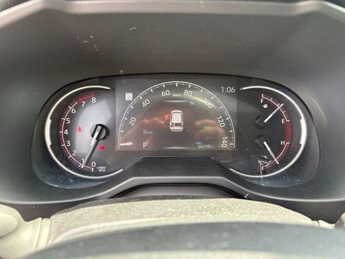Used 2025 Toyota RAV4 XLE w/ Convenience Package AWD/4WD image 15